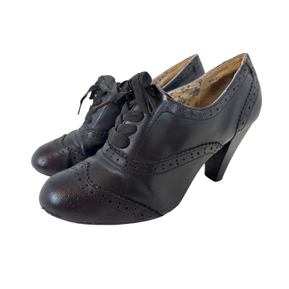 American Eagle Black Lace Up Oxford Heels Wingtip Brogue Dark Academia Size 8.5